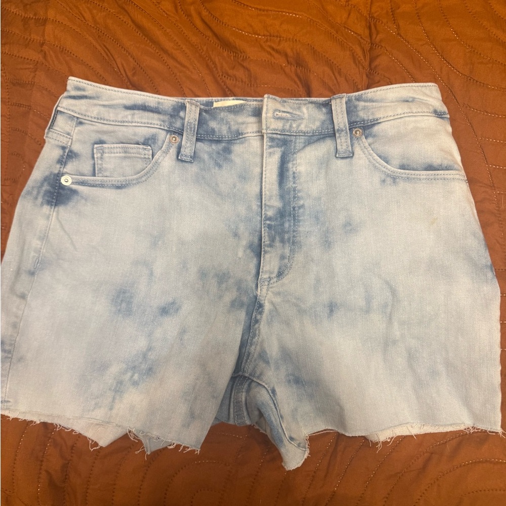 Women's Universal Thread Jean shorts size 10/30, high rise midi, bleach design.